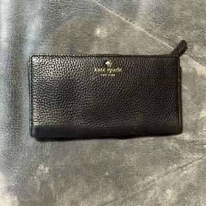 Kate Spade Wallet *lightly used*